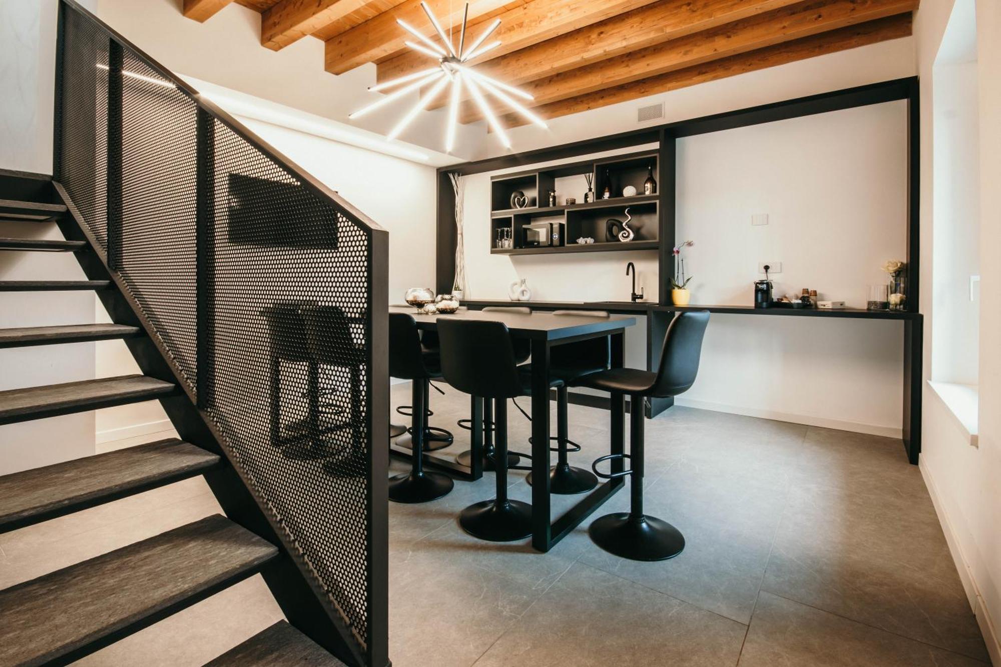 Gio Leo Guest House 莱萨 外观 照片
